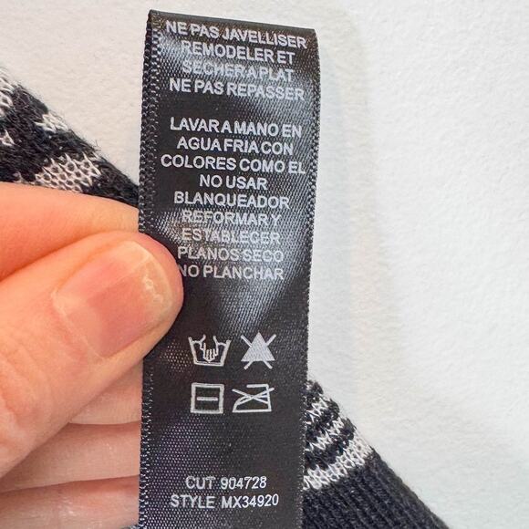 BCBG MAXSPORT Intarsia Cardigan Duster floral heart wool - Picture 7 of 11